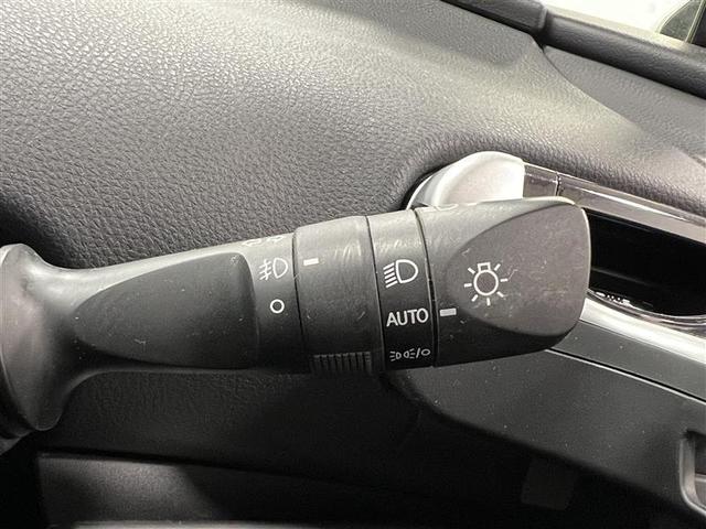 プリウス Aツーリングセレクション 禁煙車 モデリスタフルエアロ ローダウン LEDライト 9インチナビ HDMI接続 バックモニター ETC2.0 パワーシート シートヒーター スペアタイヤ AC100V 17インチAW 記録簿(14枚目)