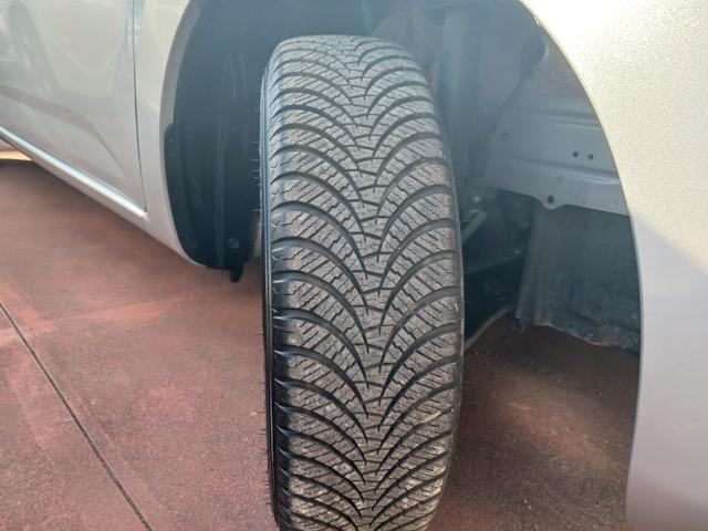 パッソ X LパッケージS 禁煙車 衝突被害軽減ブレーキ LEDヘッドライト 7インチSDナビ ワンセグTV ブルートゥース CD SD バックモニター ETC オートエアコン スペアタイヤ ベンチシート 電子カードキー 記録簿(12枚目)