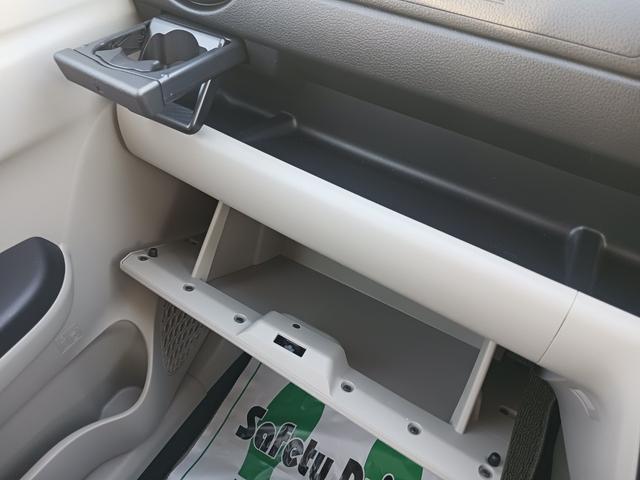 パッソ X LパッケージS 禁煙車 衝突被害軽減ブレーキ LEDヘッドライト 7インチSDナビ ワンセグTV ブルートゥース CD SD バックモニター ETC オートエアコン スペアタイヤ ベンチシート 電子カードキー 記録簿(38枚目)