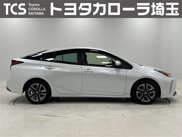 プリウス Ｓツーリングセレクション　禁煙車　衝突被害軽減ブレーキ　ＬＥＤライト　９インチナビ　ブルートゥース　ＣＤ・ＤＶＤ　パノラミックビューモニター　ＥＴＣ２．０　シートヒーター　ＡＣ１００Ｖ　１７インチＡＷ　スマートキー　記録簿（3枚目）