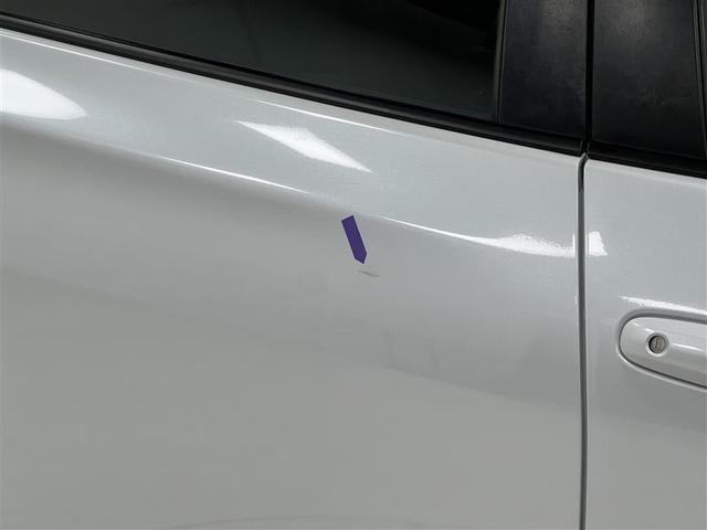 プリウス Ｓツーリングセレクション　禁煙車　衝突被害軽減ブレーキ　ＬＥＤライト　９インチナビ　ブルートゥース　ＣＤ・ＤＶＤ　パノラミックビューモニター　ＥＴＣ２．０　シートヒーター　ＡＣ１００Ｖ　１７インチＡＷ　スマートキー　記録簿（12枚目）