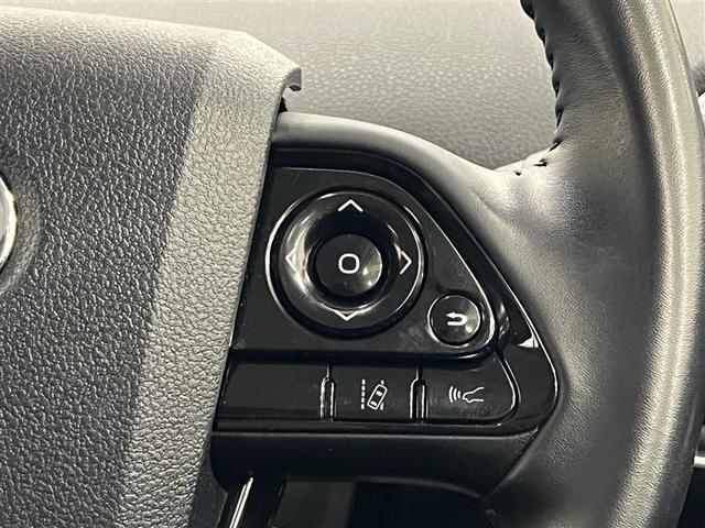 プリウス Ｓツーリングセレクション　禁煙車　衝突被害軽減ブレーキ　ＬＥＤライト　９インチナビ　ブルートゥース　ＣＤ・ＤＶＤ　パノラミックビューモニター　ＥＴＣ２．０　シートヒーター　ＡＣ１００Ｖ　１７インチＡＷ　スマートキー　記録簿（18枚目）