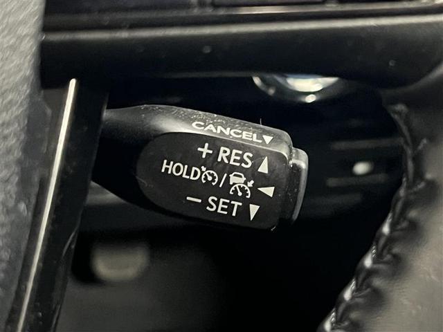 プリウス Ｓツーリングセレクション　禁煙車　衝突被害軽減ブレーキ　ＬＥＤライト　９インチナビ　ブルートゥース　ＣＤ・ＤＶＤ　パノラミックビューモニター　ＥＴＣ２．０　シートヒーター　ＡＣ１００Ｖ　１７インチＡＷ　スマートキー　記録簿（19枚目）