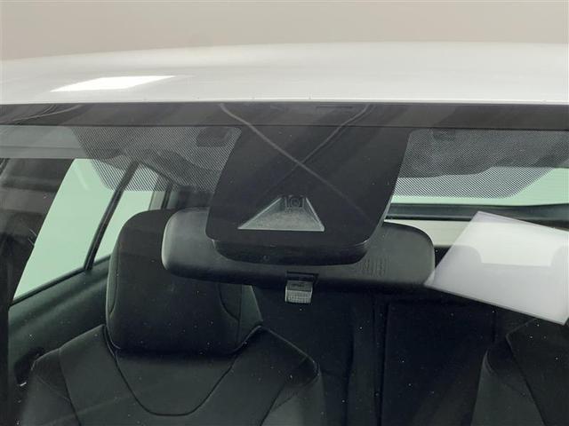 プリウス Ｓツーリングセレクション　禁煙車　衝突被害軽減ブレーキ　ＬＥＤライト　９インチナビ　ブルートゥース　ＣＤ・ＤＶＤ　パノラミックビューモニター　ＥＴＣ２．０　シートヒーター　ＡＣ１００Ｖ　１７インチＡＷ　スマートキー　記録簿（30枚目）