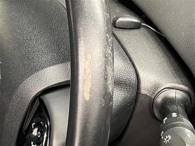 プリウス Ｓツーリングセレクション　禁煙車　衝突被害軽減ブレーキ　ＬＥＤライト　９インチナビ　ブルートゥース　ＣＤ・ＤＶＤ　パノラミックビューモニター　ＥＴＣ２．０　シートヒーター　ＡＣ１００Ｖ　１７インチＡＷ　スマートキー　記録簿（36枚目）