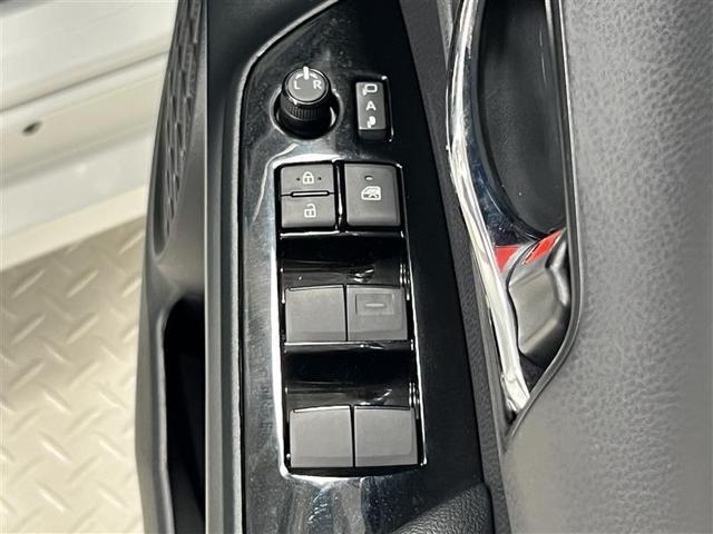 プリウス Ｓツーリングセレクション　禁煙車　衝突被害軽減ブレーキ　ＬＥＤライト　９インチナビ　ブルートゥース　ＣＤ・ＤＶＤ　パノラミックビューモニター　ＥＴＣ２．０　シートヒーター　ＡＣ１００Ｖ　１７インチＡＷ　スマートキー　記録簿（47枚目）