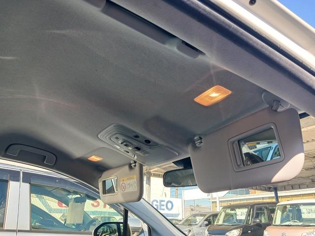 プリウス Ｓツーリングセレクション　禁煙車　衝突被害軽減ブレーキ　ＬＥＤライト　９インチナビ　ブルートゥース　ＣＤ・ＤＶＤ　パノラミックビューモニター　ＥＴＣ２．０　シートヒーター　ＡＣ１００Ｖ　１７インチＡＷ　スマートキー　記録簿（49枚目）