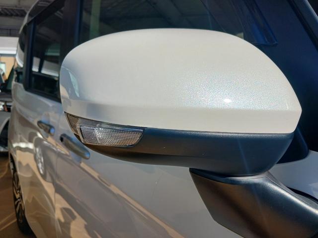 ルーミー カスタムＧ　禁煙車　衝突被害軽減ブレーキ　両側パワースライドドア　ＬＥＤライト　７インチナビ　ブルートゥース　ＣＤ・ＤＶＤ　バックモニター　ＥＴＣ２．０　電動サイドブレーキ　１４インチＡＷ　電子カードキー　記録簿（8枚目）