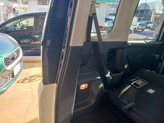 ルーミー カスタムＧ　禁煙車　衝突被害軽減ブレーキ　両側パワースライドドア　ＬＥＤライト　７インチナビ　ブルートゥース　ＣＤ・ＤＶＤ　バックモニター　ＥＴＣ２．０　電動サイドブレーキ　１４インチＡＷ　電子カードキー　記録簿（35枚目）