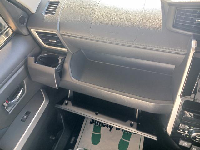 ルーミー カスタムＧ　禁煙車　衝突被害軽減ブレーキ　両側パワースライドドア　ＬＥＤライト　７インチナビ　ブルートゥース　ＣＤ・ＤＶＤ　バックモニター　ＥＴＣ２．０　電動サイドブレーキ　１４インチＡＷ　電子カードキー　記録簿（41枚目）