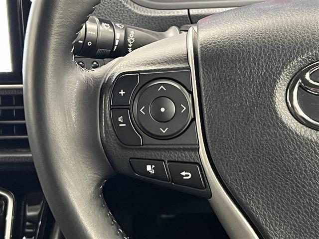 ノア Si ダブルバイビーII 横滑防止装置 PCS スマートキ- 整備記録簿 Wエアコン Bモニター DVD再生可 フルセグテレビ ETC付き アイドリングS オートエアコン PS クルーズC ナビ&TV PW ウォークスルー(10枚目)