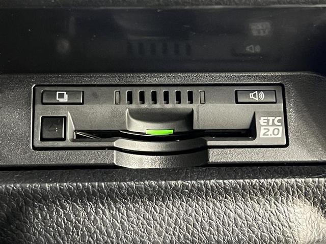 ノア Si ダブルバイビーII 横滑防止装置 PCS スマートキ- 整備記録簿 Wエアコン Bモニター DVD再生可 フルセグテレビ ETC付き アイドリングS オートエアコン PS クルーズC ナビ&TV PW ウォークスルー(21枚目)