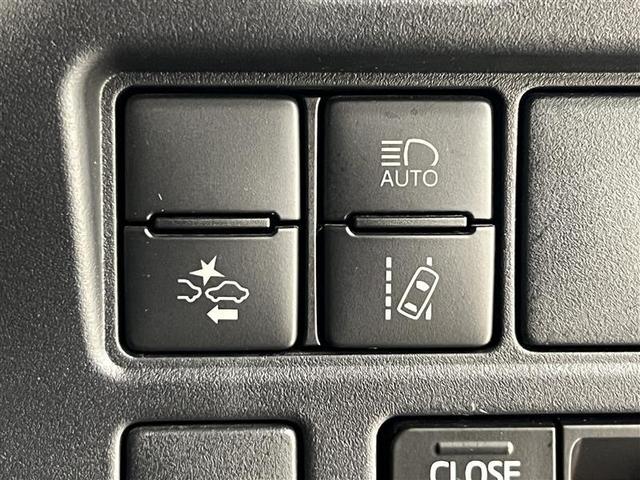 ノア Si ダブルバイビーII 横滑防止装置 PCS スマートキ- 整備記録簿 Wエアコン Bモニター DVD再生可 フルセグテレビ ETC付き アイドリングS オートエアコン PS クルーズC ナビ&TV PW ウォークスルー(23枚目)