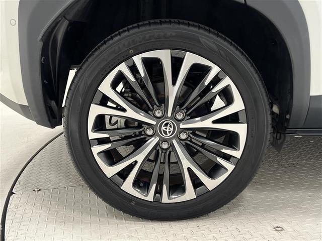 ヤリスクロス ハイブリッドZ クルーズC 横滑防止装置 リアカメラ ワンオーナー車 フルセグ地デジ LEDライト メモリーナビゲーション 点検記録簿 ナビ&TV 盗難防止装置 電動シート AW キーレス 寒冷地仕様 スマートキー(7枚目)