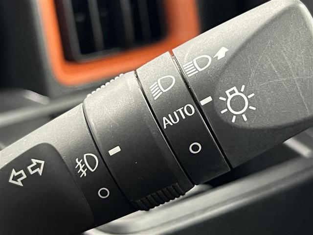 タント ファンクロス　衝突軽減システム　地デジ　両側オートドア　Ｂカメラ　横滑り防止装置　ＬＥＤヘットライト　フルオートエアコン　キーレスエントリー　パワーウィンド　スマートキ－　サイドエアバッグ　ベンチシート　アルミ（11枚目）