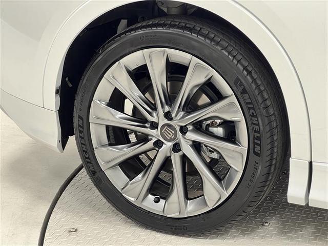 クラウンクロスオーバー Gアドバンスド・レザーパッケージ 禁煙車 モデリスタフルエアロ コネクティッドナビ HDMI接続 パノラミックビューモニター ETC2.0 快適温熱ベンチレーションシート ワイヤレス充電 AC100V/1500W ワンオーナー(7枚目)