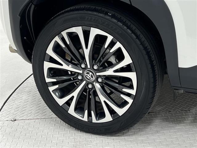 ヤリスクロス ハイブリッドZ インテリジェントキー アルミホイル LEDライト 1オ-ナ- リアカメラ クルーズコントロール 横滑り防止システム ナビTV メモリーナビゲーション 電動シ-ト パワステ オートエアコン キーフリー(7枚目)