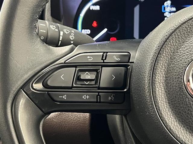 ヤリスクロス ハイブリッドZ インテリジェントキー アルミホイル LEDライト 1オ-ナ- リアカメラ クルーズコントロール 横滑り防止システム ナビTV メモリーナビゲーション 電動シ-ト パワステ オートエアコン キーフリー(10枚目)