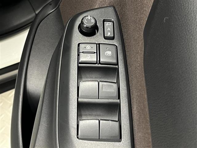 ヤリスクロス ハイブリッドZ インテリジェントキー アルミホイル LEDライト 1オ-ナ- リアカメラ クルーズコントロール 横滑り防止システム ナビTV メモリーナビゲーション 電動シ-ト パワステ オートエアコン キーフリー(30枚目)