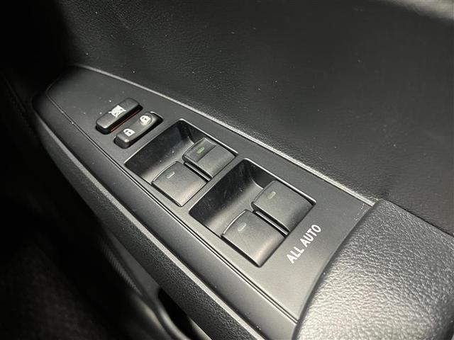 カローラフィールダー 1.5G リヤカメラ ESC 地デジ Wエアバック スマートキー&プッシュスタート サイドエアバッグ ワイヤレスキー 定期点検記録簿 ABS フルオートエアコン パワーステアリング パワーウインドウ ナビ&TV(25枚目)