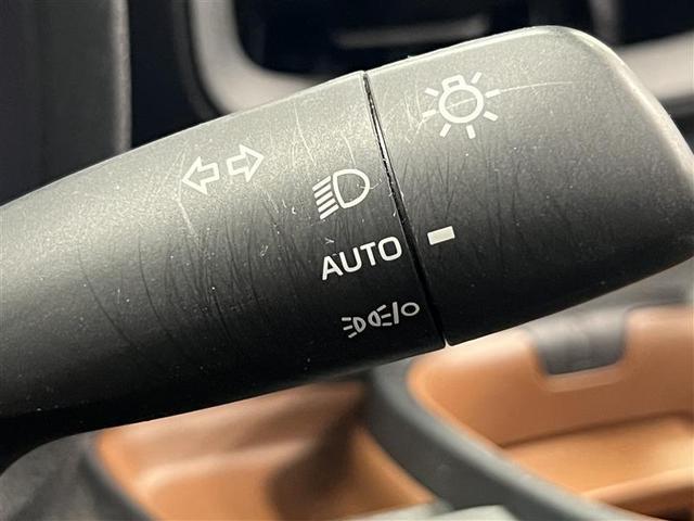 シエンタ ハイブリッドZ 認定中古車 禁煙車 衝突被害軽減ブレーキ 両側パワースライドドア LEDライト コネクティッドナビ HDMI接続 バックモニター ETC2.0 前後ドラレコ シートヒーター AC100V/1500W(12枚目)