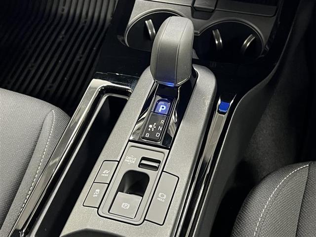 プリウス Ｇ　認定中古車　禁煙車　衝突被害軽減ブレーキ　ＬＥＤヘッドライト　ディスプレイオーディオ　バックモニター　ＥＴＣ２．０　シートヒーター　ＡＣ１００Ｖ／１５００Ｗ　スマートキー　点検記録簿（22枚目）