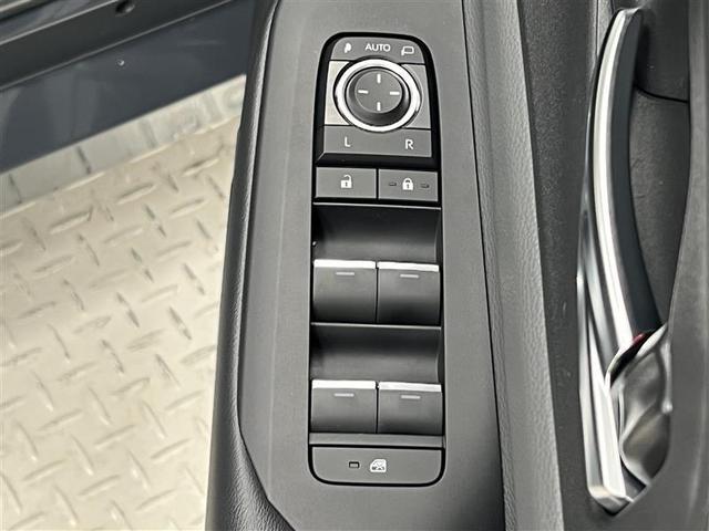 プリウス Ｇ　認定中古車　禁煙車　衝突被害軽減ブレーキ　ＬＥＤヘッドライト　ディスプレイオーディオ　バックモニター　ＥＴＣ２．０　シートヒーター　ＡＣ１００Ｖ／１５００Ｗ　スマートキー　点検記録簿（32枚目）