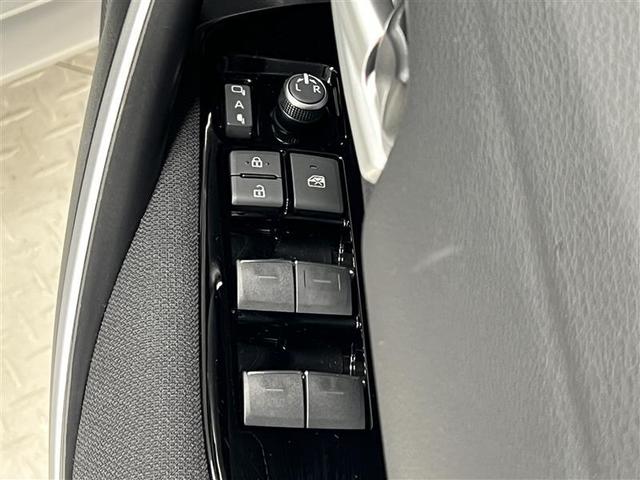 カローラツーリング ハイブリッド　Ｇ　エアバッグ　ＡＢＳ　ワンオーナー　記録簿　盗難防止装置　衝突被害軽減ブレーキ　オートクルーズコントロール　ＥＴＣ　地デジ　フルオートエアコン　バックカメラ　ＬＥＤ　メモリーナビ　スマートキー　キーレス（32枚目）