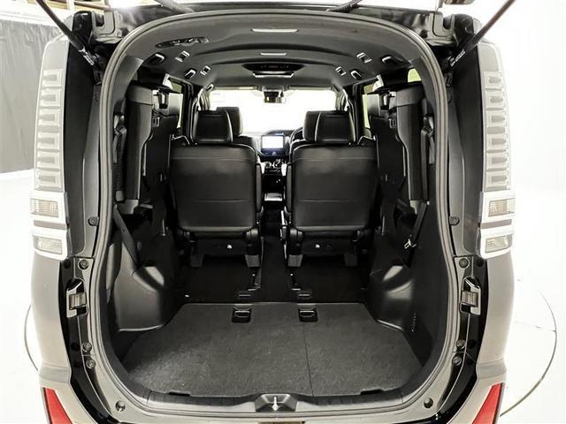 ヴォクシー ハイブリッドＺＳ　煌ＩＩＩ　認定中古車　禁煙車　衝突被害軽減ブレーキ　両側パワースライドドア　カロッツェリア９インチナビ　バックモニター　ＥＴＣ　シートヒーター　スペアタイヤ　１６インチＡＷ　スマートキー　点検記録簿（27枚目）
