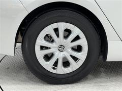 タイヤサイズは１９５／６５Ｒ１５！ホイールキャップにキズあり。納車前の点検時にタイヤ交換させていただきます！ 5