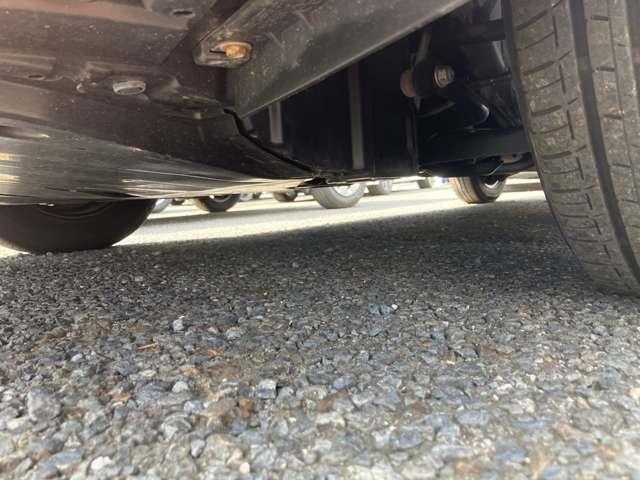 ヤリス Ｘ　禁煙車　衝突被害軽減ブレーキ　アダプティブクルーズコントロール　コンライト　ディスプレイオーディオ　ＵＳＢ／ブルートゥース　バックモニター　ＥＴＣマニュアルエアコン　スマートキー　点検記録簿（32枚目）