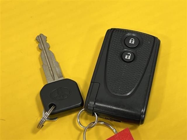 パッソ プラスハナ　Ｇパッケージ　７インチＳＤナビ　フルセグＴＶ　ブルートゥース　ＣＤ　ＤＶＤ再生　ＳＤ　ベンチシート　アイドリングストップ機能　スペアタイヤ　電動格納式ドアミラー　パワーウィンドウ　キーフリーシステム　点検記録簿（31枚目）