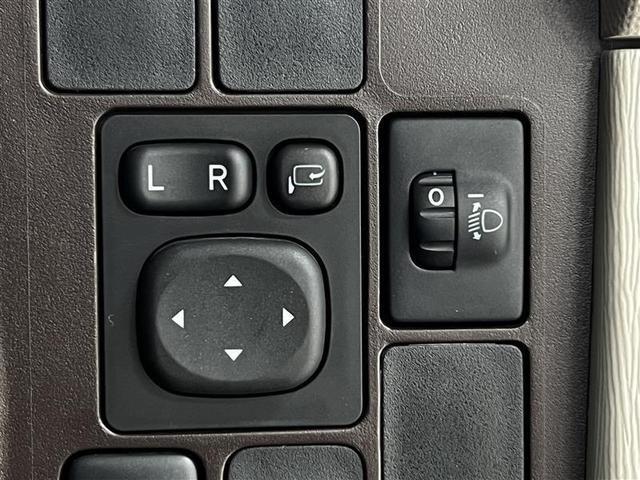 パッソ プラスハナ　Ｇパッケージ　７インチＳＤナビ　フルセグＴＶ　ブルートゥース　ＣＤ　ＤＶＤ再生　ＳＤ　ベンチシート　アイドリングストップ機能　スペアタイヤ　電動格納式ドアミラー　パワーウィンドウ　キーフリーシステム　点検記録簿（33枚目）