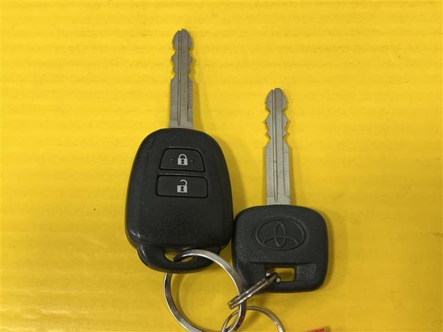 カローラアクシオ ハイブリッド 禁煙車 トヨタセーフティセンス プリクラッシュセーフティ レーンデパーチャーアラート オートマチックハイビーム 7インチナビ ETC 電動格納式ドアミラー パワーウィンドウ ワイヤレスキー 点検記録簿(19枚目)