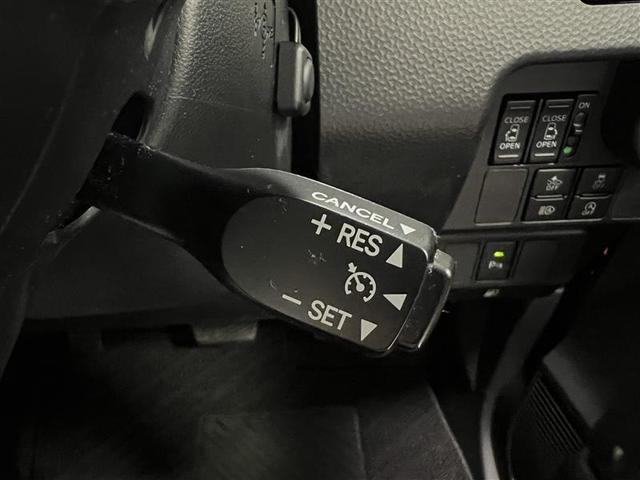 ルーミー カスタムG S ヒョウ害車 衝突被害軽減ブレーキ LEDライト&フォグ 9インチナビ フルセグTV ブルートゥース CD DVD再生 SD バックモニター ETC 両側パワースライドドア 電子カードキー 点検記録簿(11枚目)