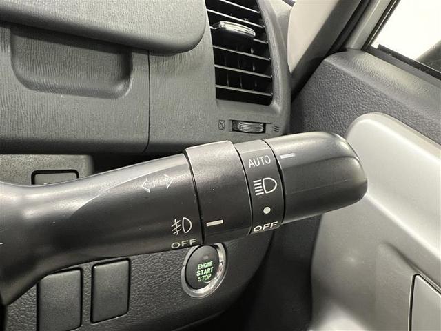 ノア Ｓｉ　禁煙車　ＨＩＤライト　コンライト　７インチＨＤＤナビ　フルセグＴＶ　ブルートゥース　ＣＤ　ＤＶＤ　ＳＤ　ミュージックサーバー　後席モニター　ＥＴＣ　パドルシフト　１６ＡＷ　スマートキー　点検記録簿（12枚目）