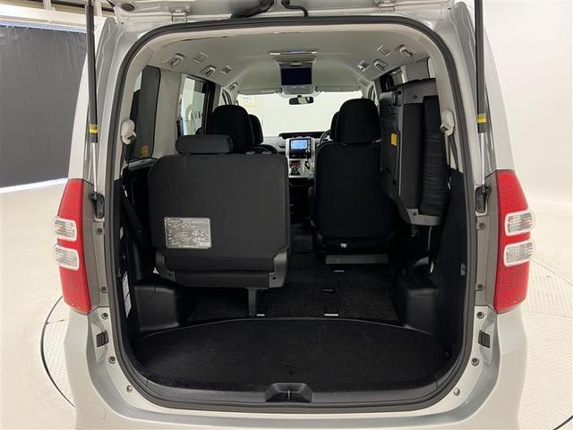 ノア Ｓｉ　禁煙車　ＨＩＤライト　コンライト　７インチＨＤＤナビ　フルセグＴＶ　ブルートゥース　ＣＤ　ＤＶＤ　ＳＤ　ミュージックサーバー　後席モニター　ＥＴＣ　パドルシフト　１６ＡＷ　スマートキー　点検記録簿（22枚目）