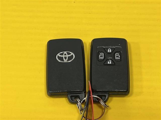 ノア Ｓｉ　禁煙車　ＨＩＤライト　コンライト　７インチＨＤＤナビ　フルセグＴＶ　ブルートゥース　ＣＤ　ＤＶＤ　ＳＤ　ミュージックサーバー　後席モニター　ＥＴＣ　パドルシフト　１６ＡＷ　スマートキー　点検記録簿（26枚目）