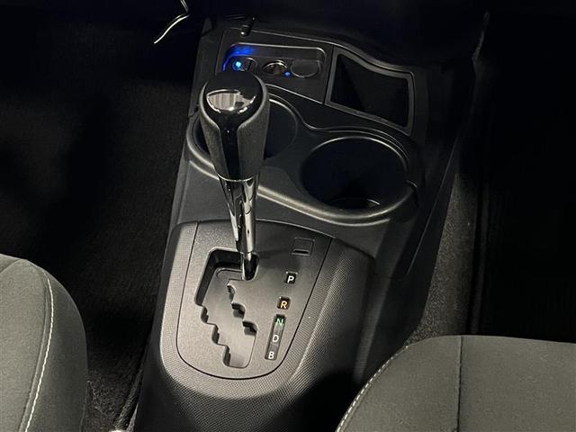 アクア Ｓスタイルブラック　禁煙車　トヨタセーフティセンス　ＬＥＤライト＆フォグ　９インチＳＤナビ　フルセグＴＶ　ブルートゥース　ＣＤ　ＤＶＤ再生　ＳＤ　バックモニター　ＥＴＣ　社外ＵＳＢ／シガー電源　スマートキー　点検記録簿（21枚目）