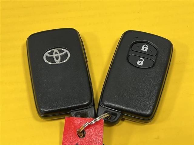 アクア Ｓスタイルブラック　禁煙車　トヨタセーフティセンス　ＬＥＤライト＆フォグ　９インチＳＤナビ　フルセグＴＶ　ブルートゥース　ＣＤ　ＤＶＤ再生　ＳＤ　バックモニター　ＥＴＣ　社外ＵＳＢ／シガー電源　スマートキー　点検記録簿（26枚目）