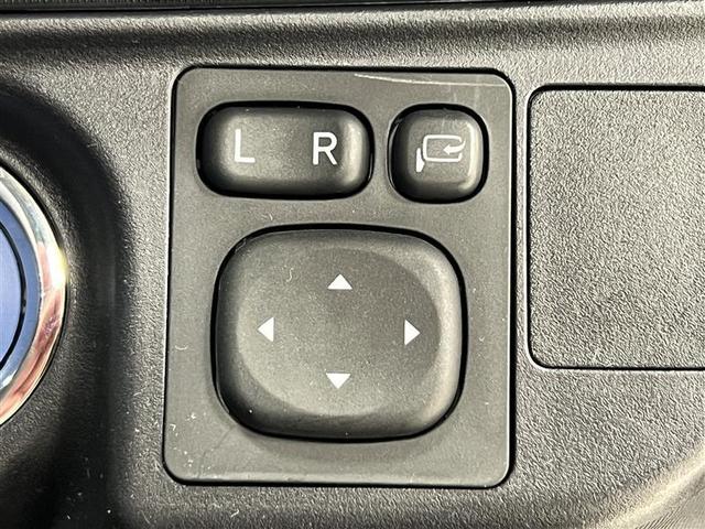 アクア Ｓスタイルブラック　禁煙車　トヨタセーフティセンス　ＬＥＤライト＆フォグ　９インチＳＤナビ　フルセグＴＶ　ブルートゥース　ＣＤ　ＤＶＤ再生　ＳＤ　バックモニター　ＥＴＣ　社外ＵＳＢ／シガー電源　スマートキー　点検記録簿（28枚目）