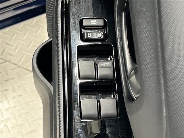 アクア Ｓスタイルブラック　禁煙車　トヨタセーフティセンス　ＬＥＤライト＆フォグ　９インチＳＤナビ　フルセグＴＶ　ブルートゥース　ＣＤ　ＤＶＤ再生　ＳＤ　バックモニター　ＥＴＣ　社外ＵＳＢ／シガー電源　スマートキー　点検記録簿（29枚目）