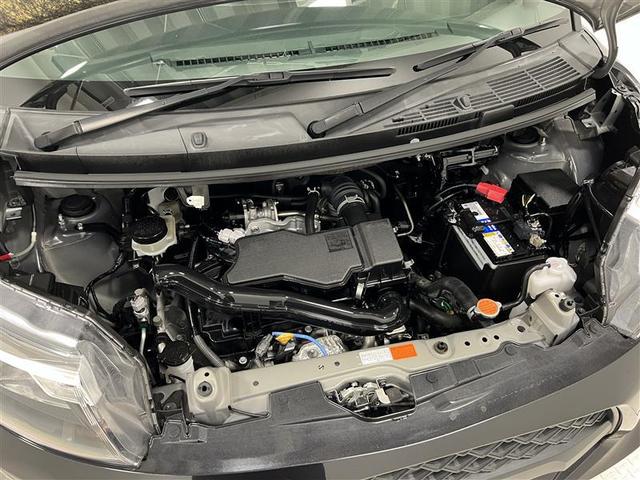 エンジンルーム内も隅々まで掃除がいきわたっています！