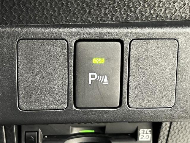 車庫入れなどの低速時に反応してくれるコーナーセンサー付！