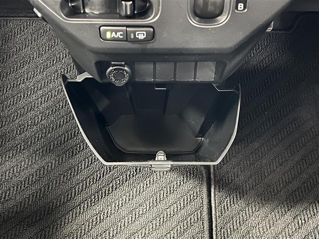 ボックスティッシュぐらいは入る大きさです！