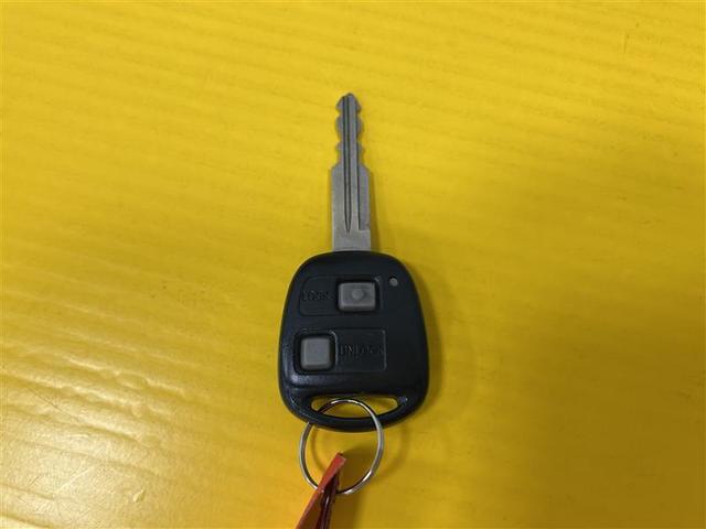 パッソ Ｘ　ＣＤチューナー　ＥＴＣ　マニュアルエアコン　ワイヤレスキー　電動格納式ドアミラー　パワーウィンドゥ　スペアタイヤ（19枚目）