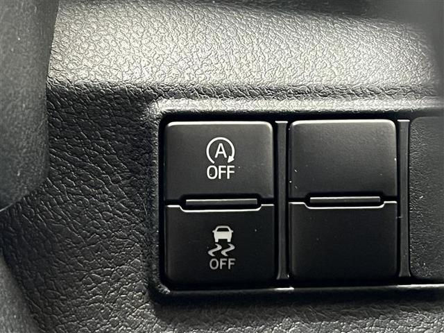 シエンタ Ｘ　Ｖパッケージ　ワンセグ　記録簿　ワンオーナー車　ナビＴＶ　バックアイカメラ　横滑り防止機能　エアバック　３列シート　ＰＳ　メモリーナビ　アイドルストップ　リモコンキー　ＡＢＳ　マニュアルエアコン　パワーウインドウ（9枚目）