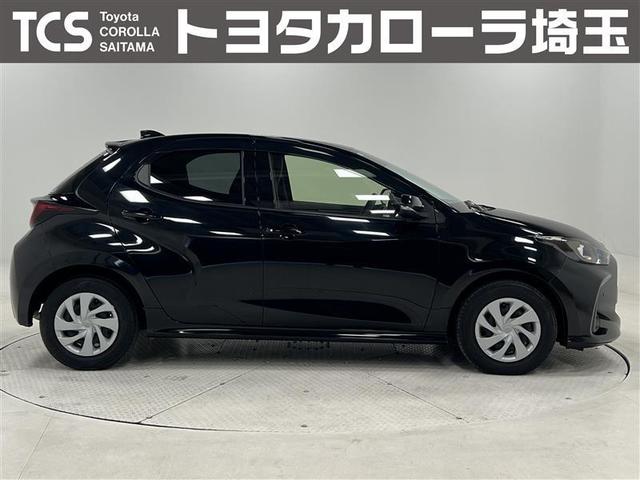 ヤリス Ｇ　バックモニタ－　誤発進抑制機能　１オーナー車　スマートキー　盗難防止装置　横滑り防止機能　キーレス　ＥＴＣ　オートエアコン　メモリーナビ　ＡＢＳ　運転席エアバック　サイドエアバッグ　ＤＶＤ再生　ナビ（3枚目）