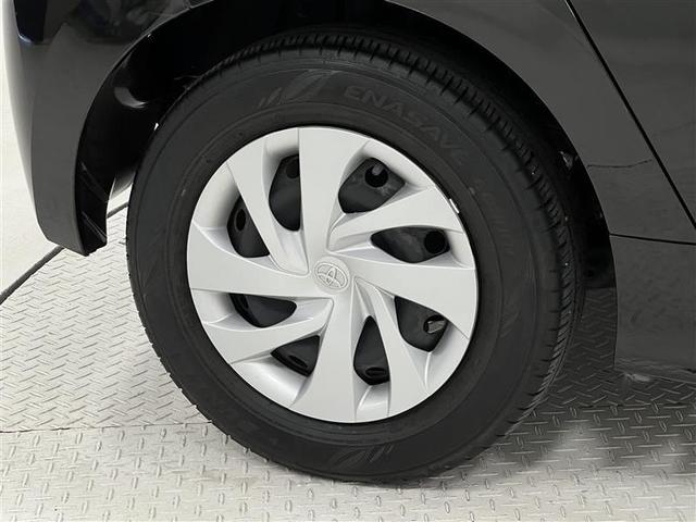 ヤリス Ｇ　バックモニタ－　誤発進抑制機能　１オーナー車　スマートキー　盗難防止装置　横滑り防止機能　キーレス　ＥＴＣ　オートエアコン　メモリーナビ　ＡＢＳ　運転席エアバック　サイドエアバッグ　ＤＶＤ再生　ナビ（5枚目）