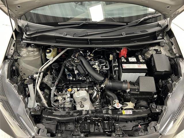 ヤリス Ｇ　バックモニタ－　誤発進抑制機能　１オーナー車　スマートキー　盗難防止装置　横滑り防止機能　キーレス　ＥＴＣ　オートエアコン　メモリーナビ　ＡＢＳ　運転席エアバック　サイドエアバッグ　ＤＶＤ再生　ナビ（6枚目）